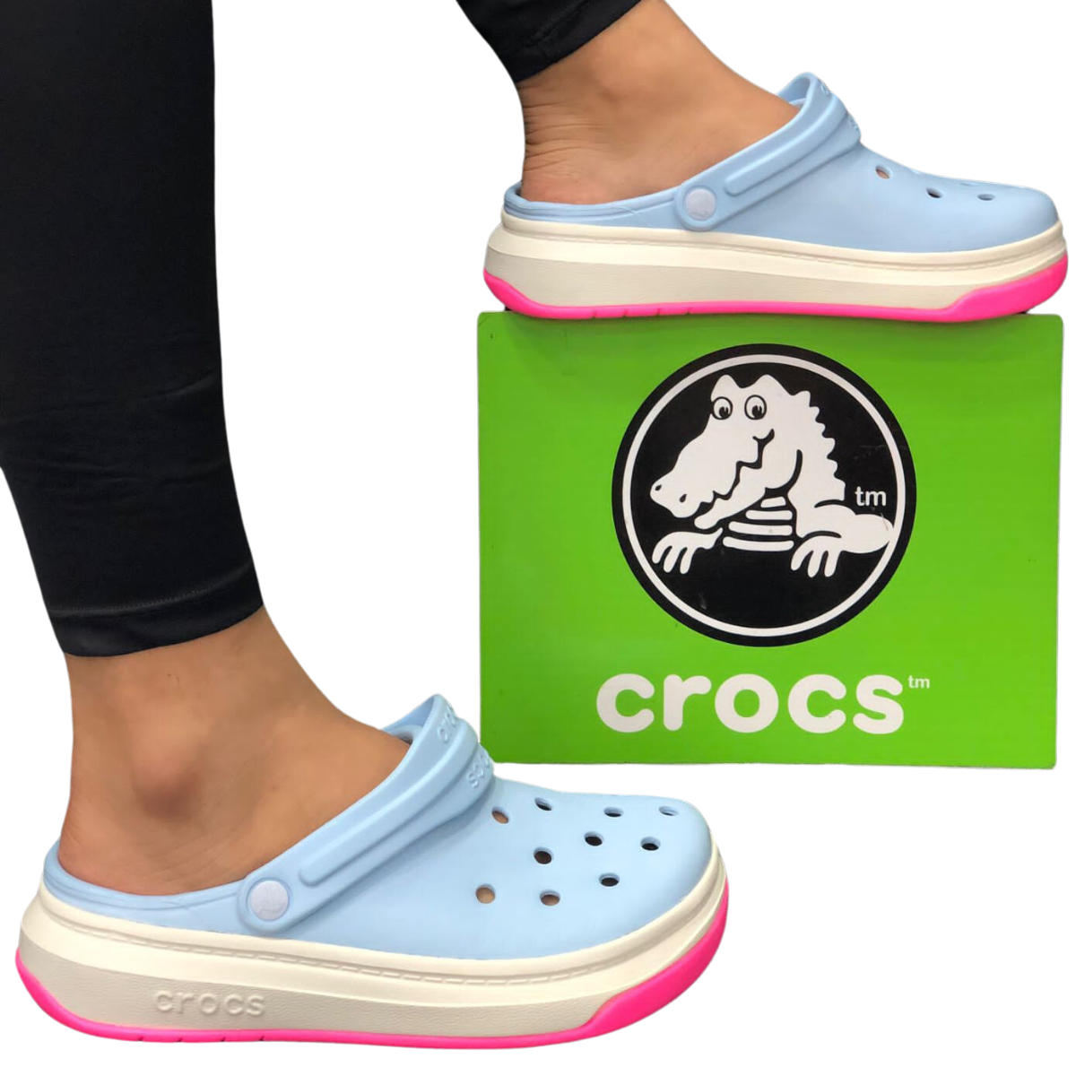 Comprar Crocs Full Force Mujer: Comodidad y Estilo en Cada Paso. ¿Estás buscando comprar Crocs Full Force mujer? En Onlineshoppingcenterg te ofrecemos las mejores opciones para que combines confort y diseño en tu calzado diario. Descubre por qué las Crocs Full Force son una elección perfecta y encuentra el modelo ideal para ti.  ¿Por qué elegir las Crocs Full Force mujer? Las Crocs Full Force mujer destacan por su diseño innovador, comodidad incomparable y versatilidad. Son ideales tanto para usar en casa como para salidas casuales. Algunas de las razones principales para elegirlas incluyen:  Comodidad inigualable: Fabricadas con materiales ligeros y duraderos que se adaptan perfectamente a tus pies. Diseño moderno: Disponibles en colores vibrantes como las Crocs Full Force rosadas y opciones clásicas como las Crocs Full Force blancas. Fáciles de combinar: Ya sea con ropa deportiva o casual, siempre lucirás increíble. Opciones más populares de Crocs Full Force mujer En Onlineshoppingcenterg, contamos con una amplia selección de Crocs Full Force mujer. Aquí te mostramos algunos de los modelos más demandados:  1. Crocs Full Force blancas El diseño más clásico y versátil, perfecto para quienes buscan un estilo minimalista y limpio. Palabras clave relacionadas: Crocs Full Force blancas, Crocs Full Force precio.  2. Crocs Full Force rosadas Si te encanta destacar, estas Crocs en color rosado son ideales para ti. Su tono vibrante aporta un toque divertido a cualquier outfit. Palabras clave relacionadas: Crocs Full Force rosadas, Crocs Full Force mujer.  3. Crocs Full Force rojas Para un estilo más audaz, las Crocs Full Force rojas son una opción excelente. Combinan diseño atrevido y comodidad. Palabras clave relacionadas: Crocs Full Force rojas, Crocs Full Force mujer.  4. Crocs Full Force precio accesible Encuentra ofertas exclusivas en nuestra tienda y lleva tus Crocs al mejor precio. Palabras clave relacionadas: Crocs Full Force precio, Crocs Full Force mujer outlet.